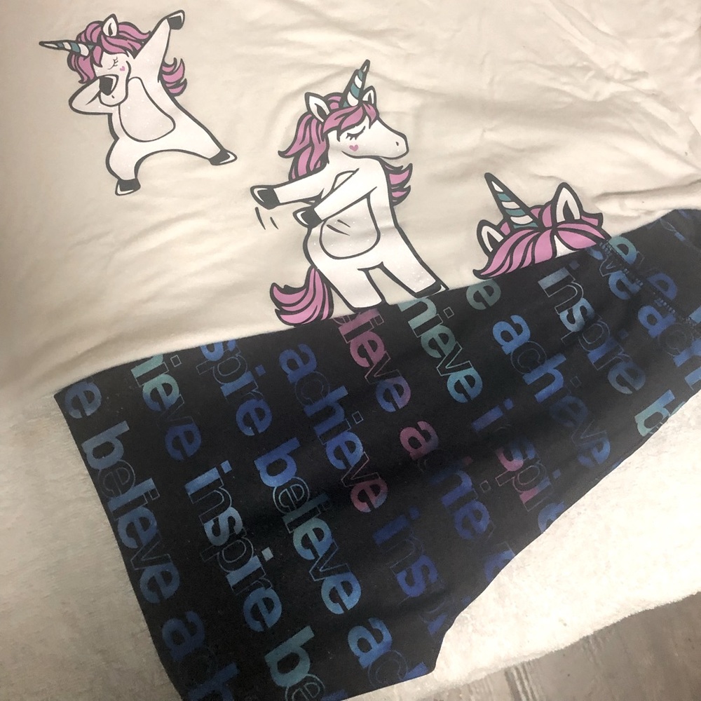 White tunic Justice t-shirt and leggings